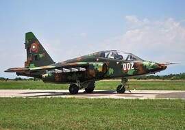 Sukhoi - Su-25UBK (002) - vargagyuri