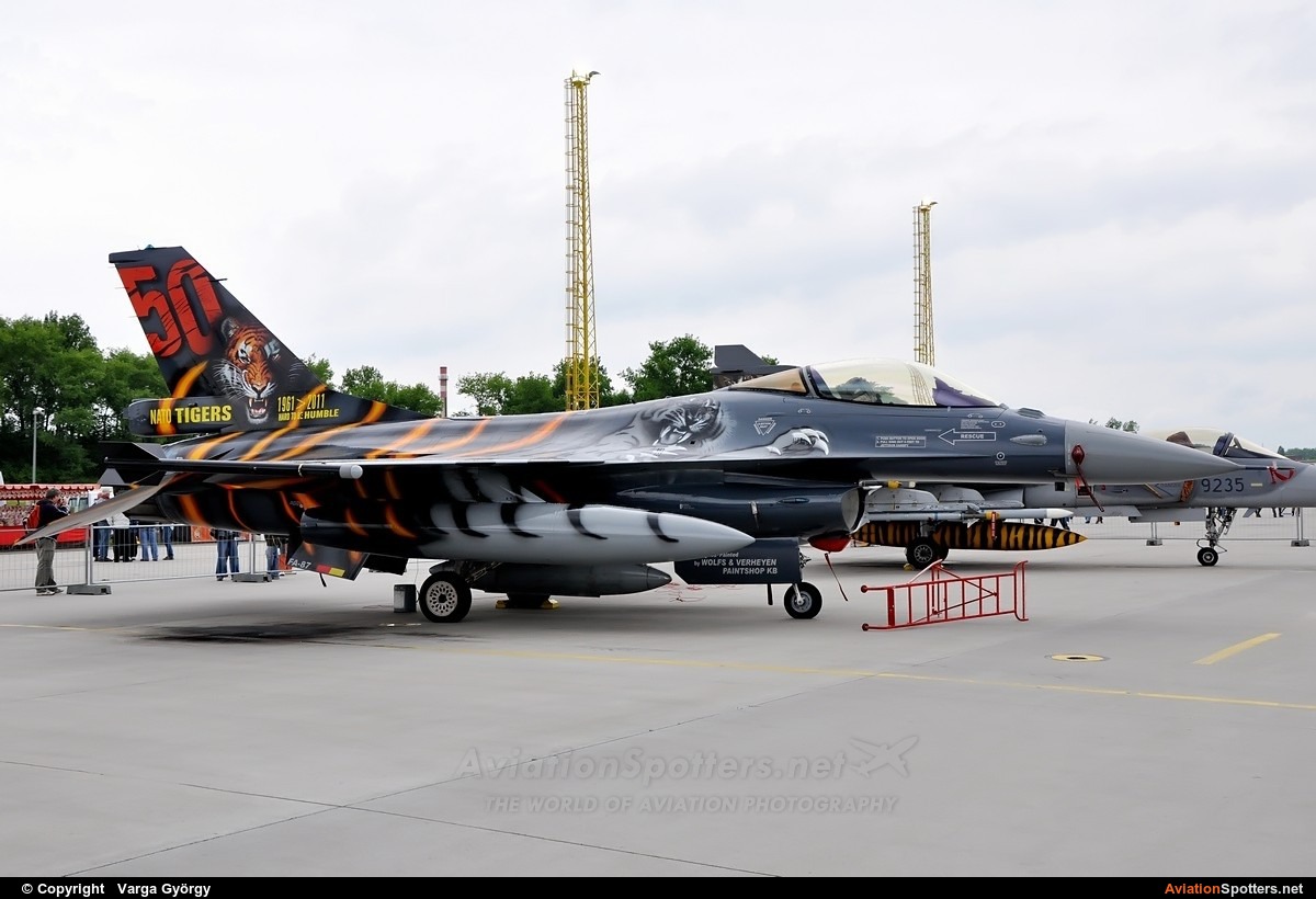 Belgium - Air Force  -  F-16AM Fighting Falcon  (FA-87) By Varga György (vargagyuri)