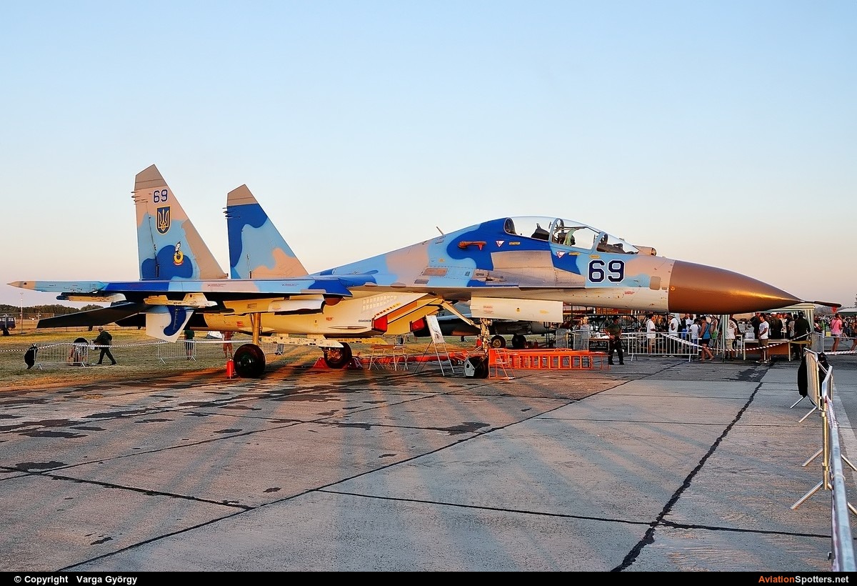 Ukraine - Air Force  -  Su-27UB  (69) By Varga György (vargagyuri)