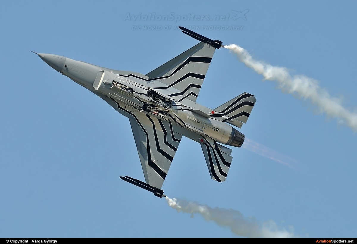 Belgium - Air Force  -  F-16AM Fighting Falcon  (FA-123) By Varga György (vargagyuri)