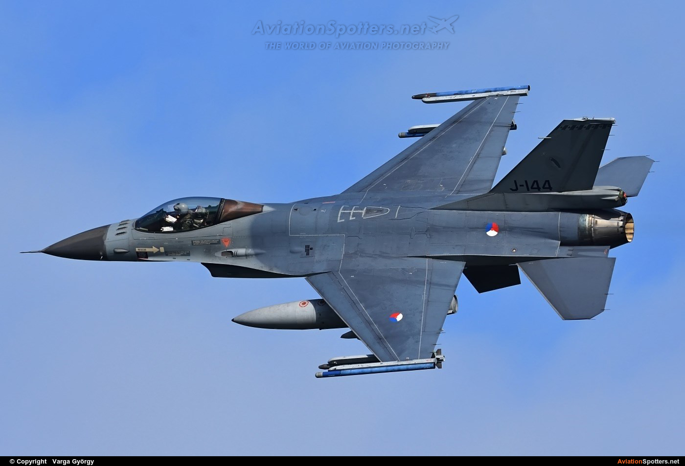 Netherlands - Air Force  -  F-16AM Fighting Falcon  (J-144) By Varga György (vargagyuri)