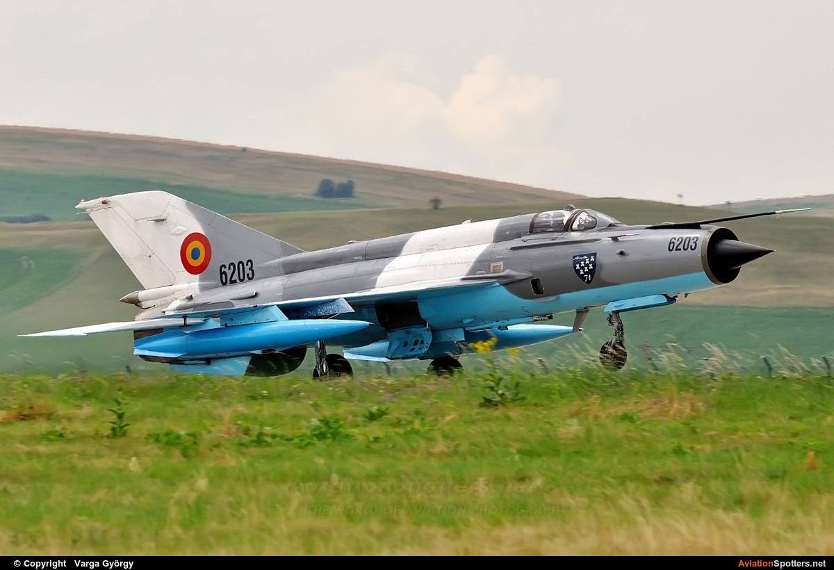 Romania - Air Force  -  MiG-21 LanceR C  (6203) By Varga György (vargagyuri)