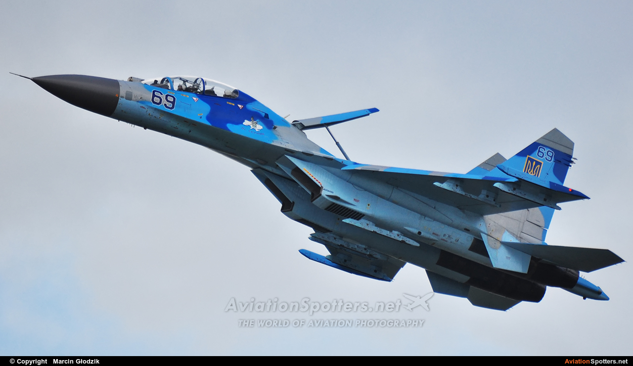 Ukraine - Air Force  -  Su-27UB  (69 BLUE) By Marcin Głodzik (viking)
