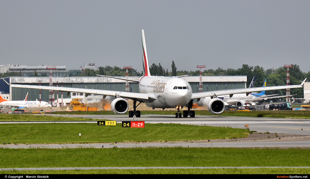 Emirates Airlines  -  A330-243  (A6-EAQ) By Marcin Głodzik (viking)