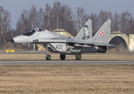 Mikoyan-Gurevich - MiG-29G (4120) - big