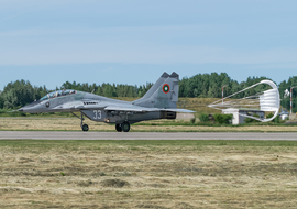 Mikoyan-Gurevich - MiG-29UB (33) - big
