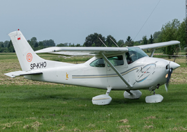Cessna - 182 Skylane (all models except RG) (SP-KHO) - big