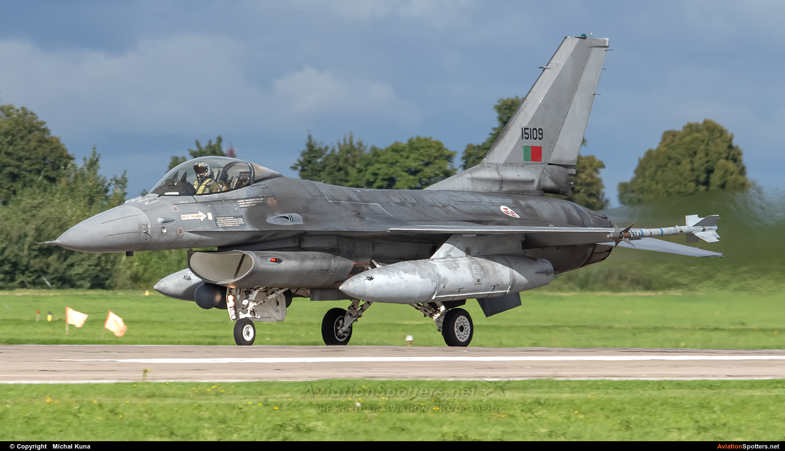 Portugal - Air Force  -  F-16AM Fighting Falcon  (15109) By Michał Kuna (big)