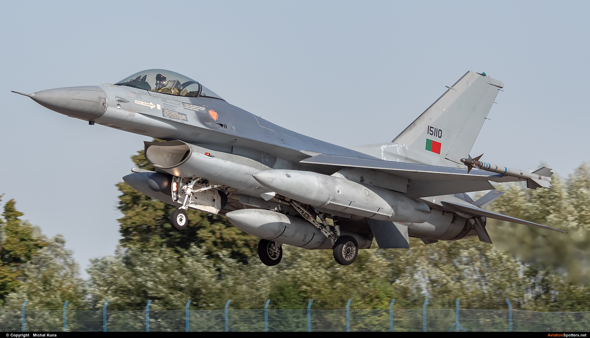 Portugal - Air Force  -  F-16AM Fighting Falcon  (15110) By Michał Kuna (big)