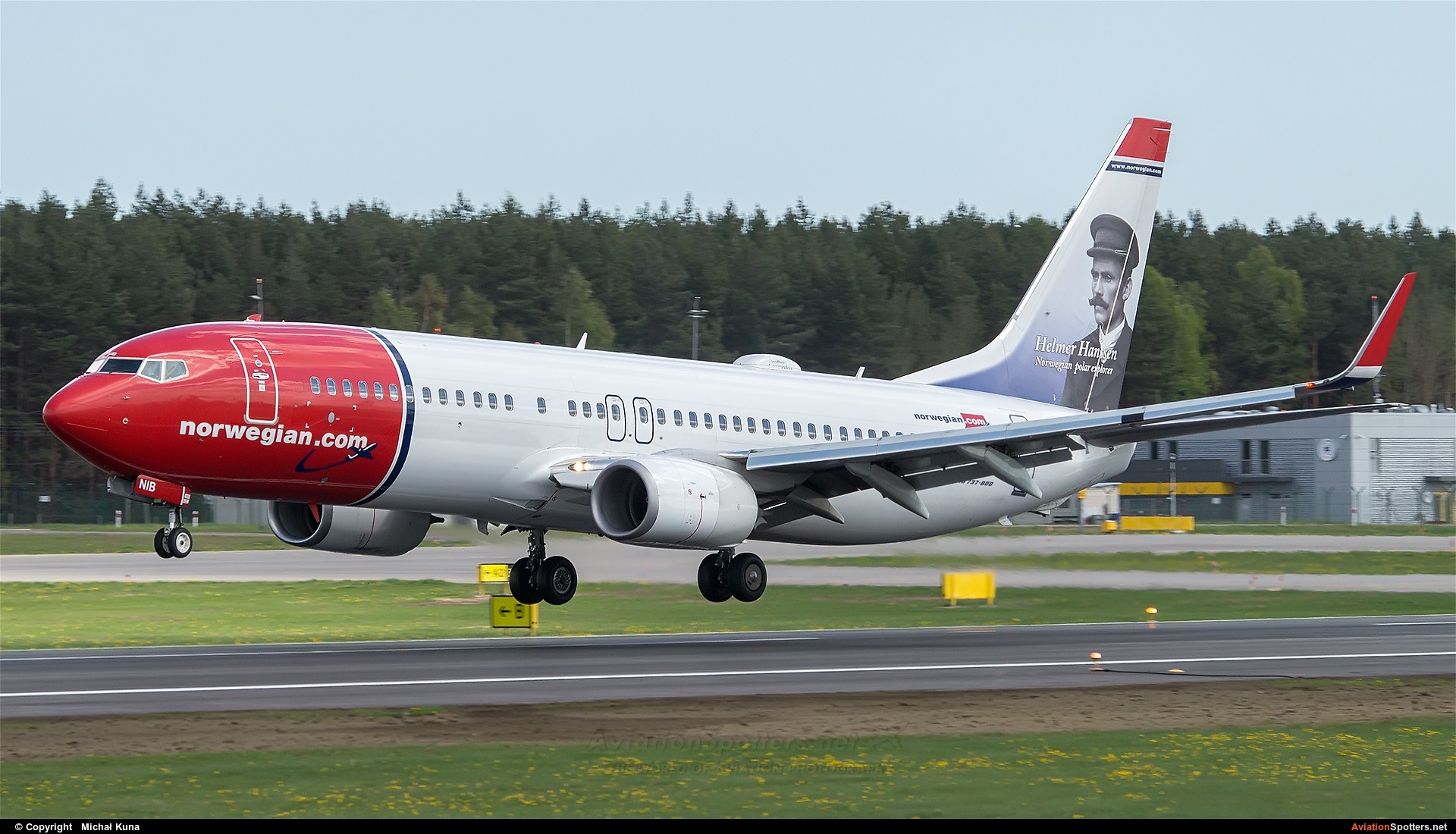 Norwegian Air Shuttle  -  737-800  (LN-NIB) By Michał Kuna (big)