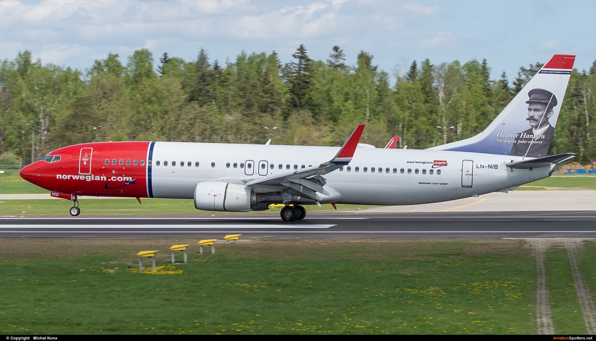 Norwegian Air Shuttle  -  737-800  (LN-NIB) By Michał Kuna (big)