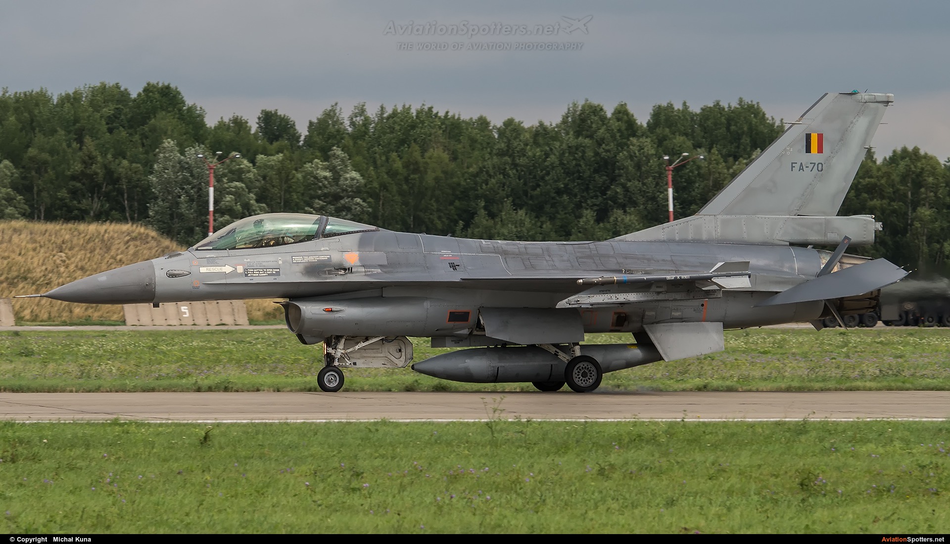 Belgium - Air Force  -  F-16AM Fighting Falcon  (FA-70) By Michał Kuna (big)