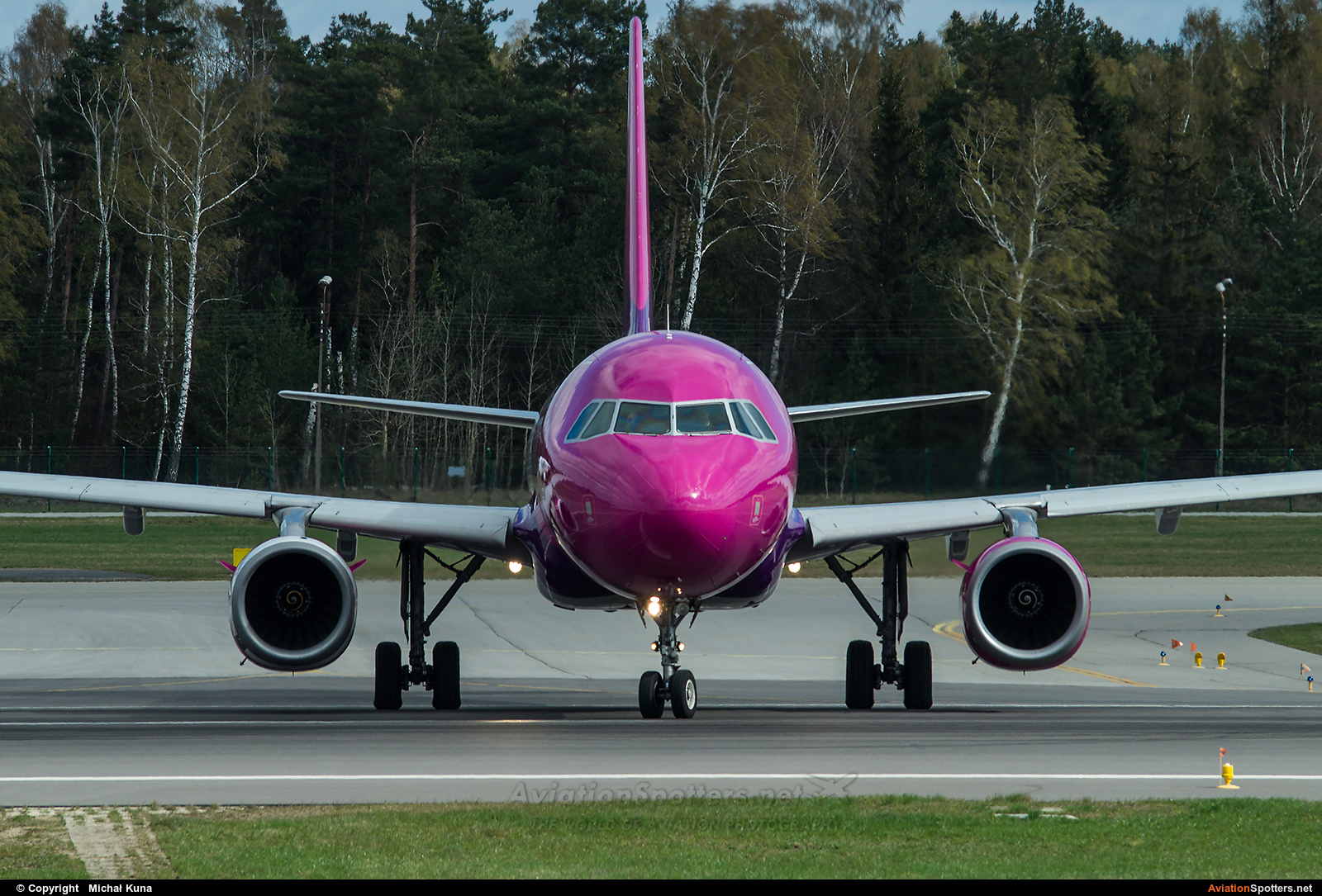 Wizz Air  -  A320-232  (HA-LPO) By Michał Kuna (big)
