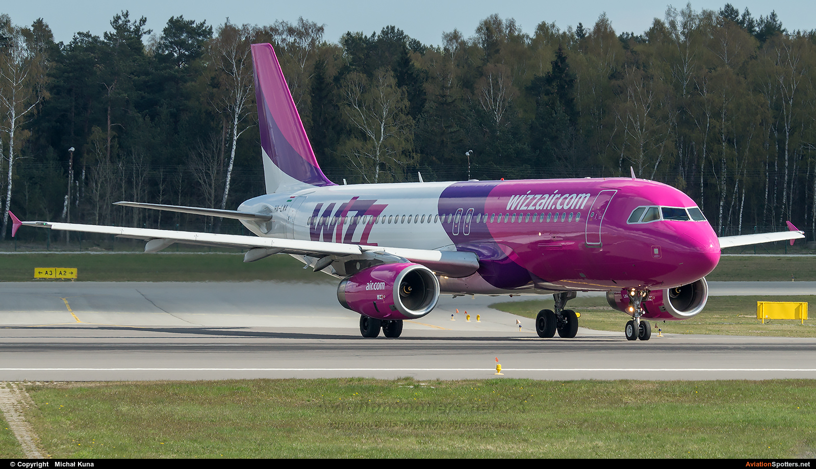 Wizz Air  -  A320-232  (HA-LWA) By Michał Kuna (big)