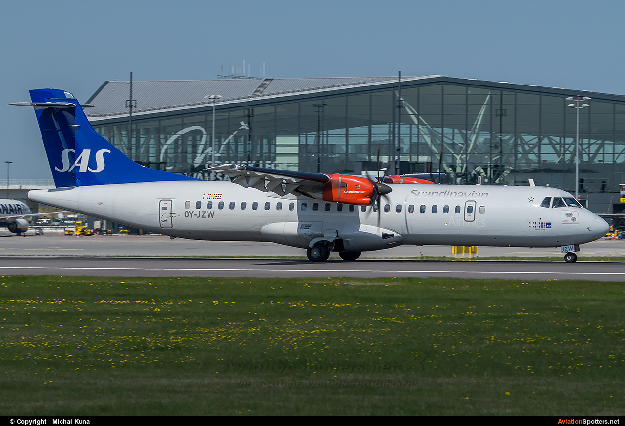 SAS - Scandinavian Airlines  -  72-600  (OY-JZW) By Michał Kuna (big)