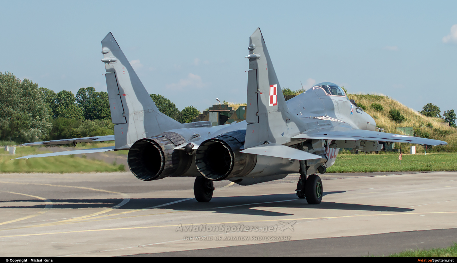 Poland - Air Force  -  MiG-29G  (4122) By Michał Kuna (big)