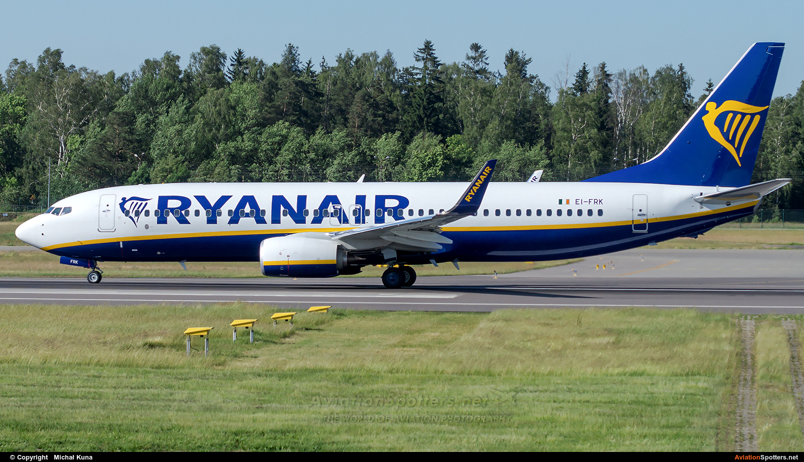 Ryanair  -  737-8AS  (EI-FRK) By Michał Kuna (big)
