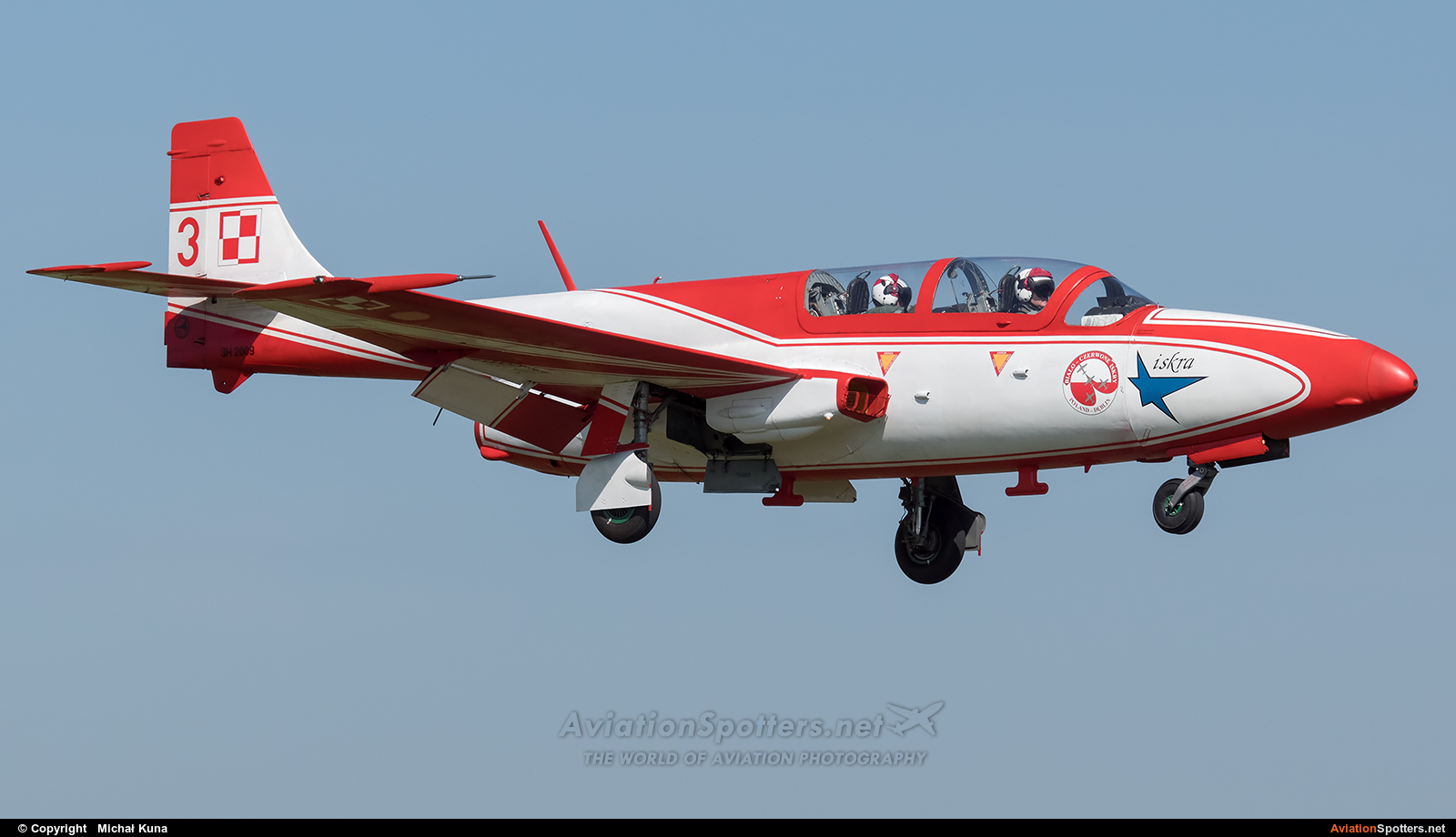 Poland - Air Force: White & Red Iskras  -  TS-11 Iskra  (3H-2009) By Michał Kuna (big)