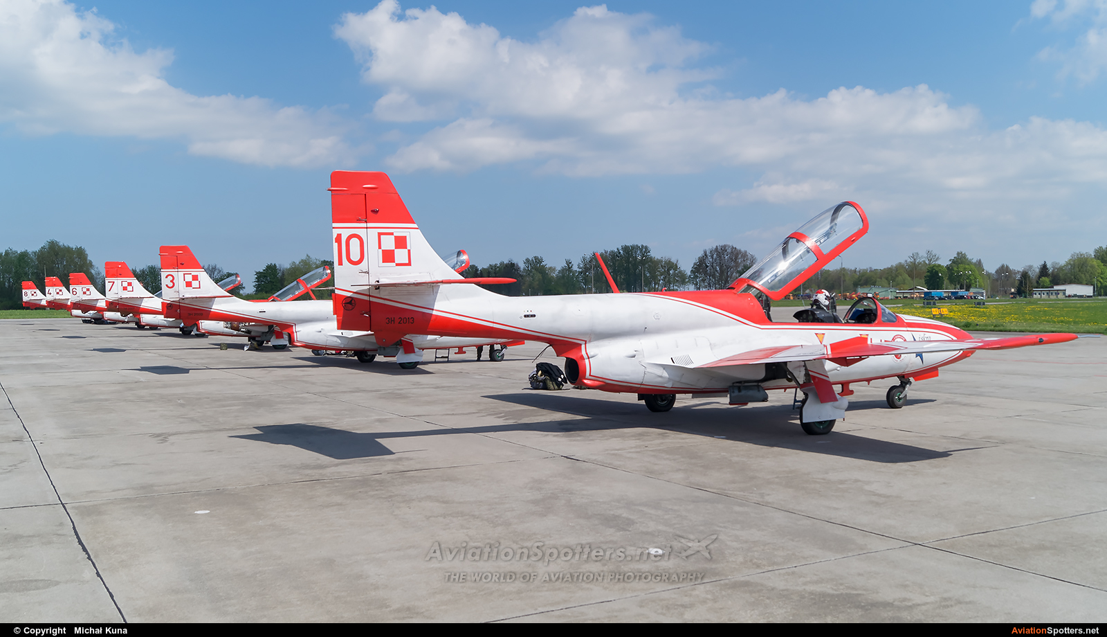 Poland - Air Force: White & Red Iskras  -  TS-11 Iskra  (3H-2013) By Michał Kuna (big)