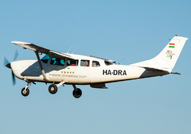Cessna - 207 Skywagon (HA-DRA) - Csaba Kiraly