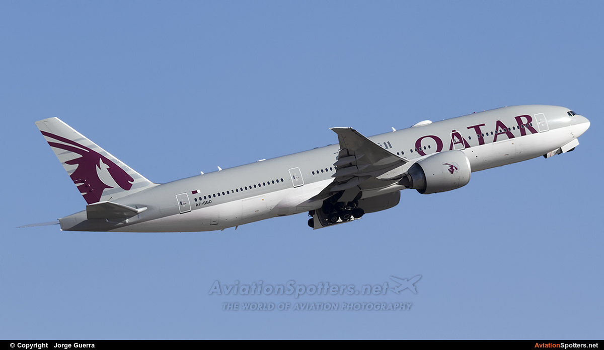 Qatar Airways  -  777-200LR  (A7-BBD) By Jorge Guerra (Jorge Guerra)