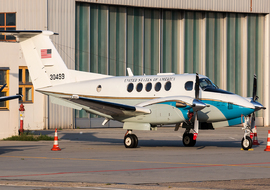 Beechcraft - C-12D Huron (83-0499) - ALEX67