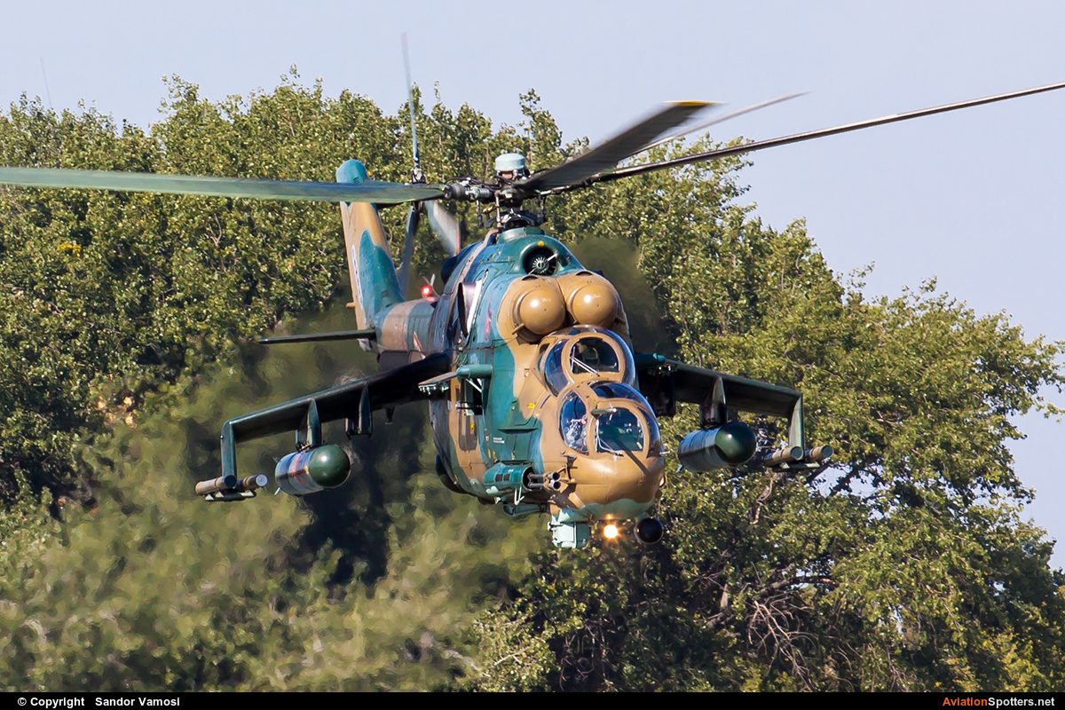 Hungary - Air Force  -  Mi-24P  (336) By Sandor Vamosi (ALEX67)
