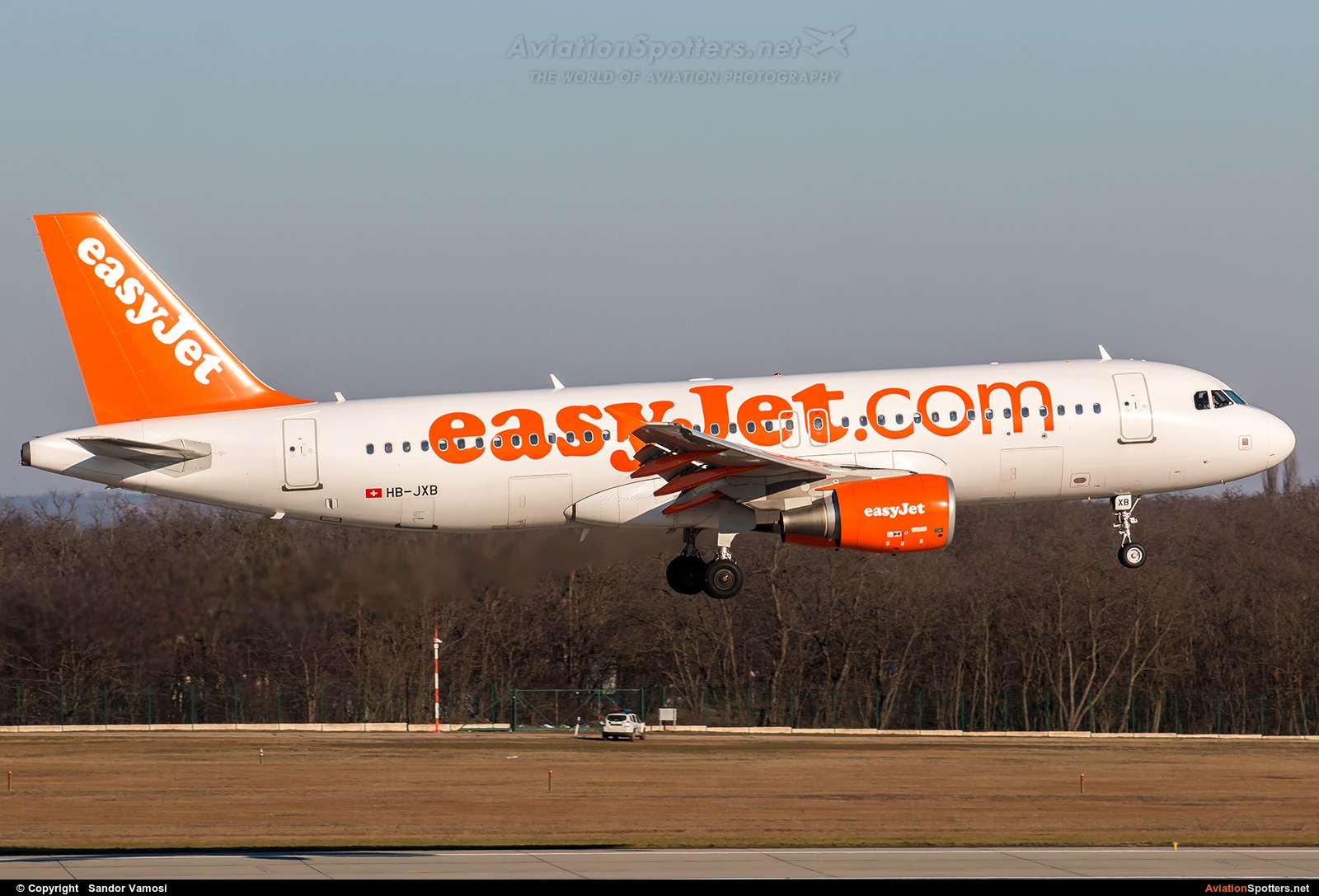 easyJet  -  A320-214  (HB-JXB) By Sandor Vamosi (ALEX67)