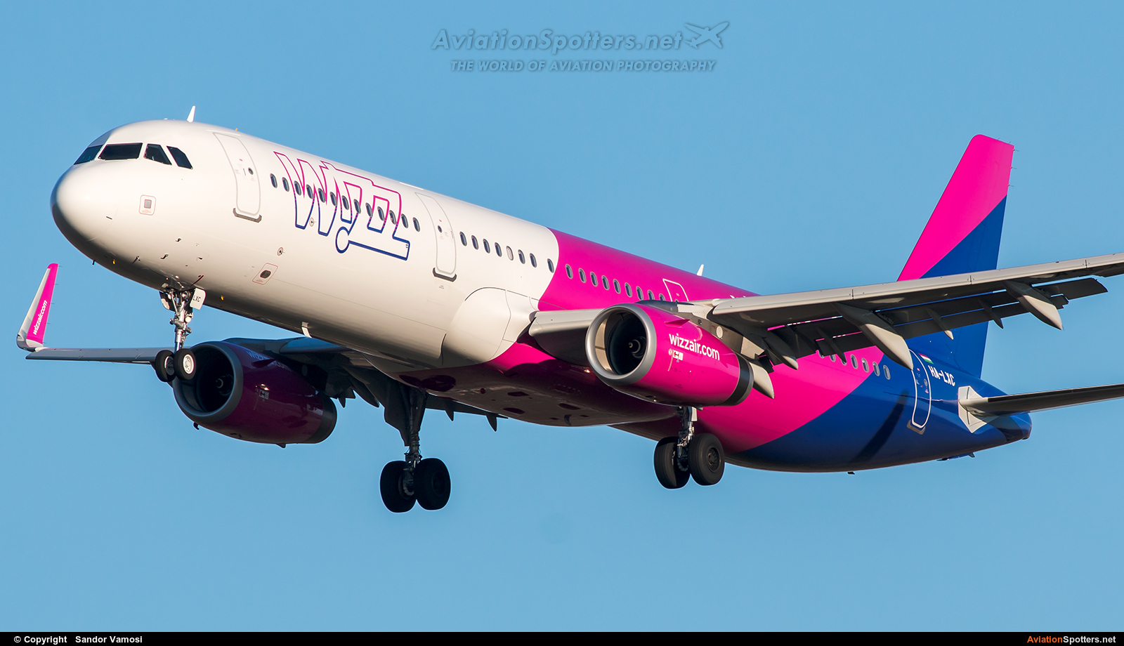 Wizz Air  -  A321-231  (HA-LXC) By Sandor Vamosi (ALEX67)