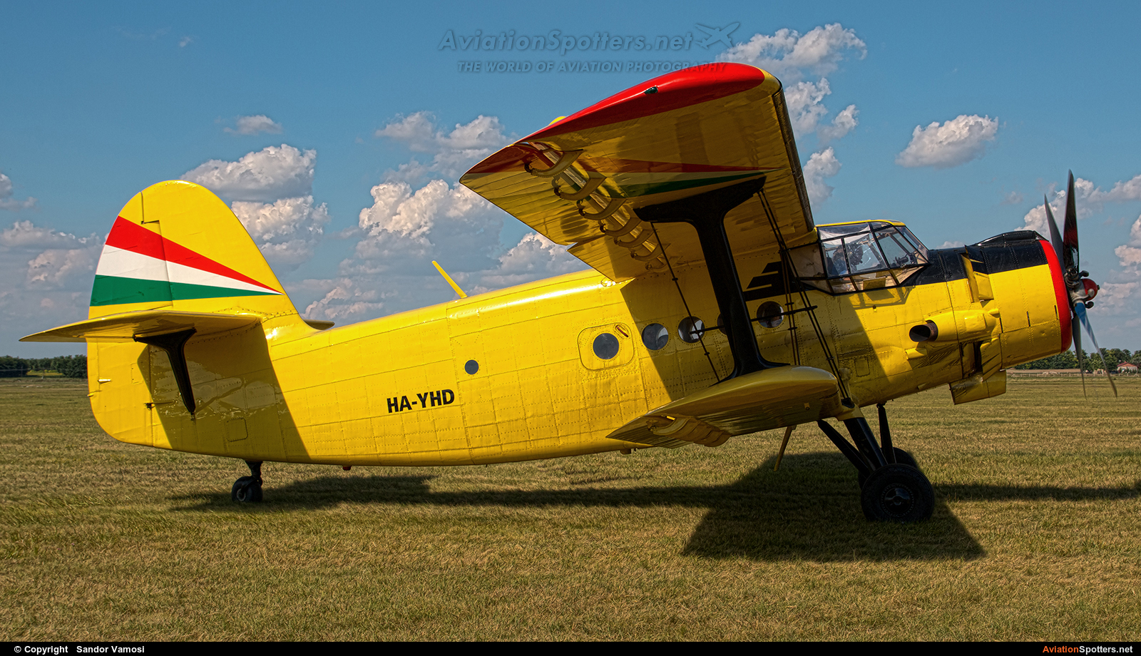 SZEMP AIR Kft  -  An-2  (HA-YHD) By Sandor Vamosi (ALEX67)