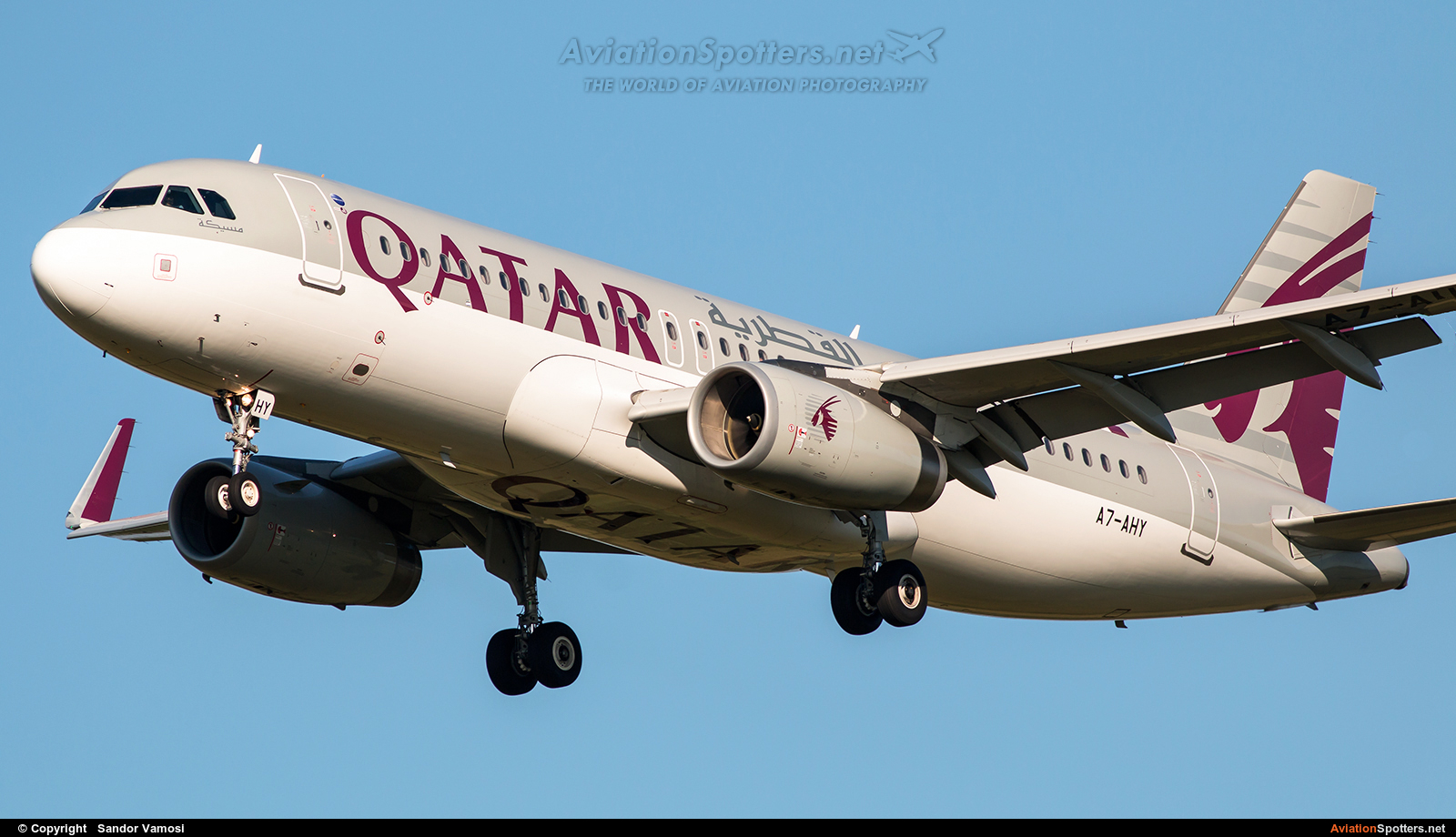 Qatar Airways  -  A320-232  (A7-AHY) By Sandor Vamosi (ALEX67)