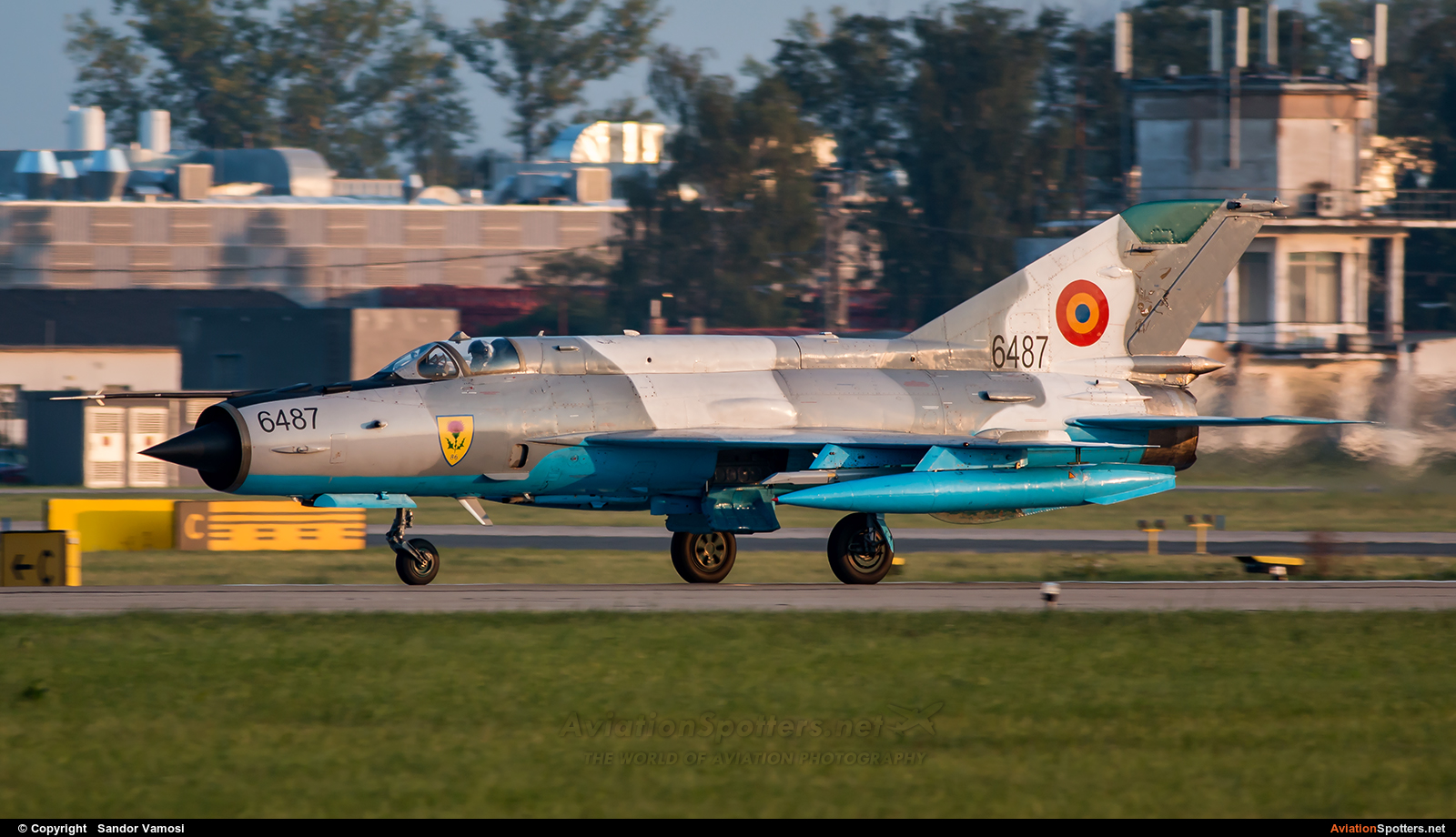 Romania - Air Force  -  MiG-21 LanceR C  (6487) By Sandor Vamosi (ALEX67)
