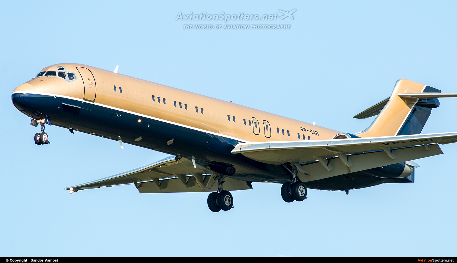 Untitled  -  MD-87  (VP-CNI) By Sandor Vamosi (ALEX67)