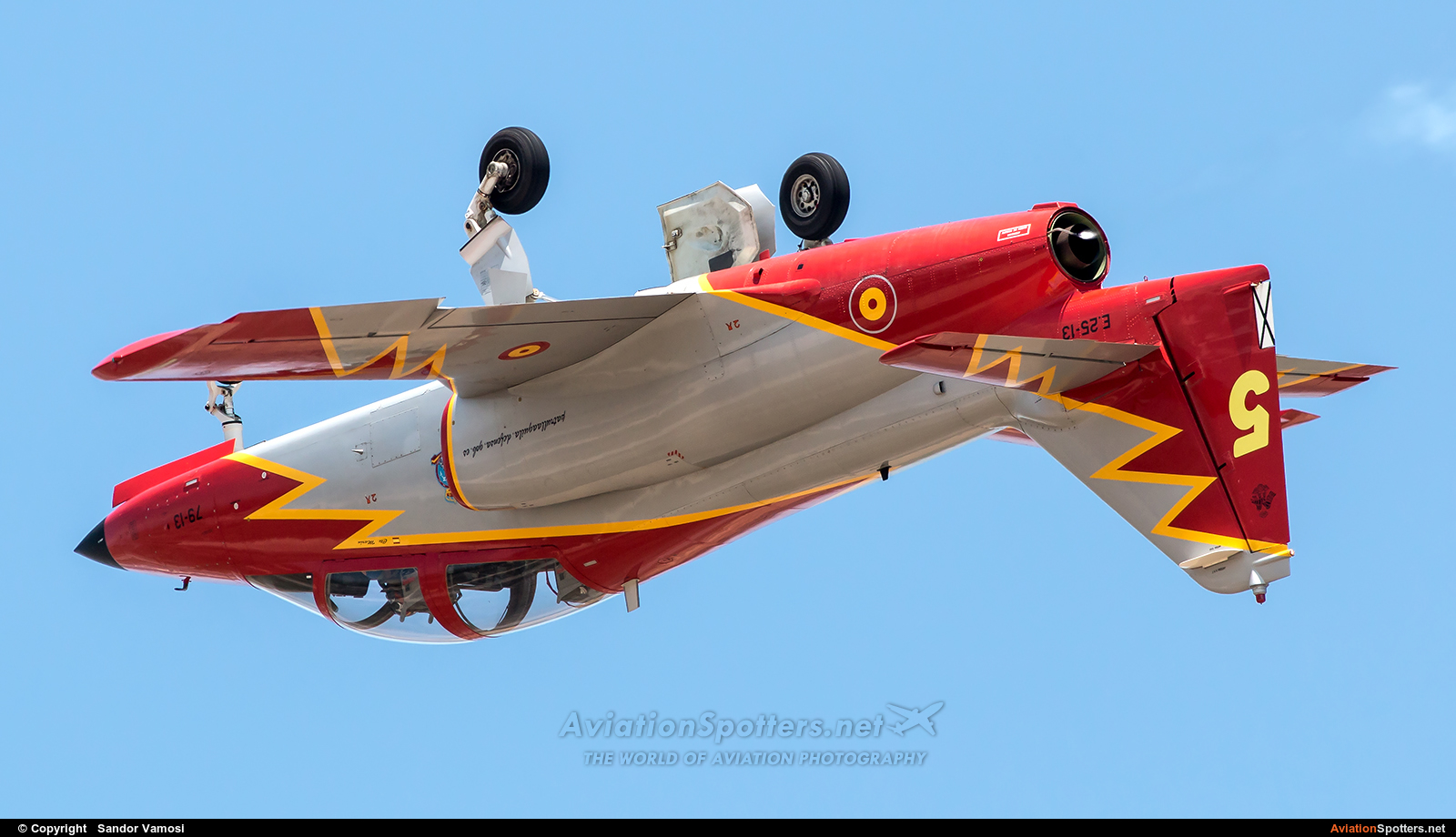 Spain - Air Force : Patrulla Aguila  -  C-101EB Aviojet  (E.25-13) By Sandor Vamosi (ALEX67)