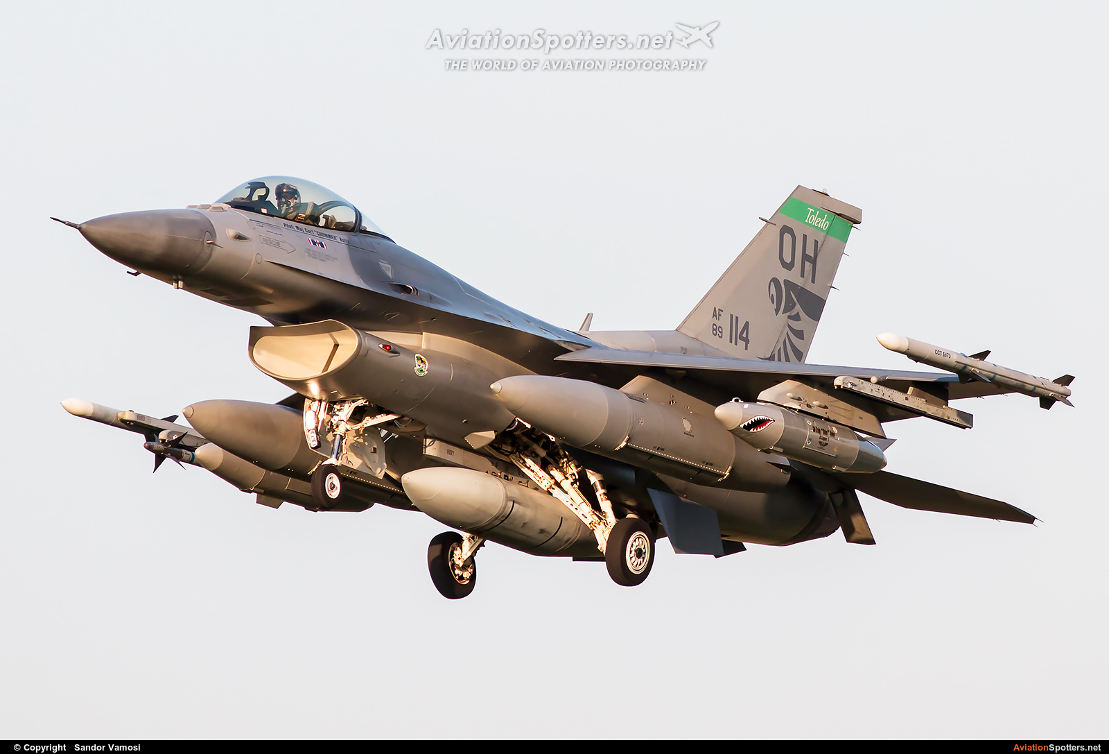 USA - Air Force  -  F-16C Fighting Falcon  (89-2114) By Sandor Vamosi (ALEX67)