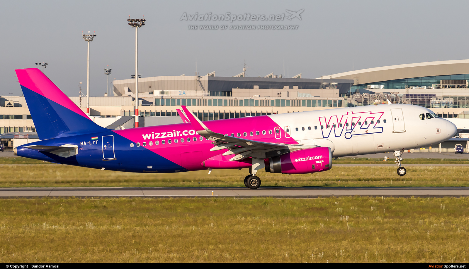 Wizz Air  -  A320-232  (HA-LYT) By Sandor Vamosi (ALEX67)