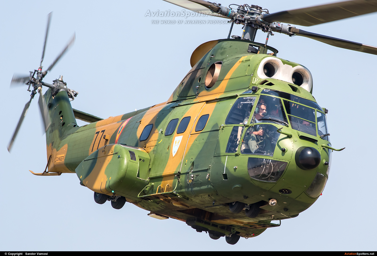 Romania - Air Force  -  330 Puma  (77) By Sandor Vamosi (ALEX67)