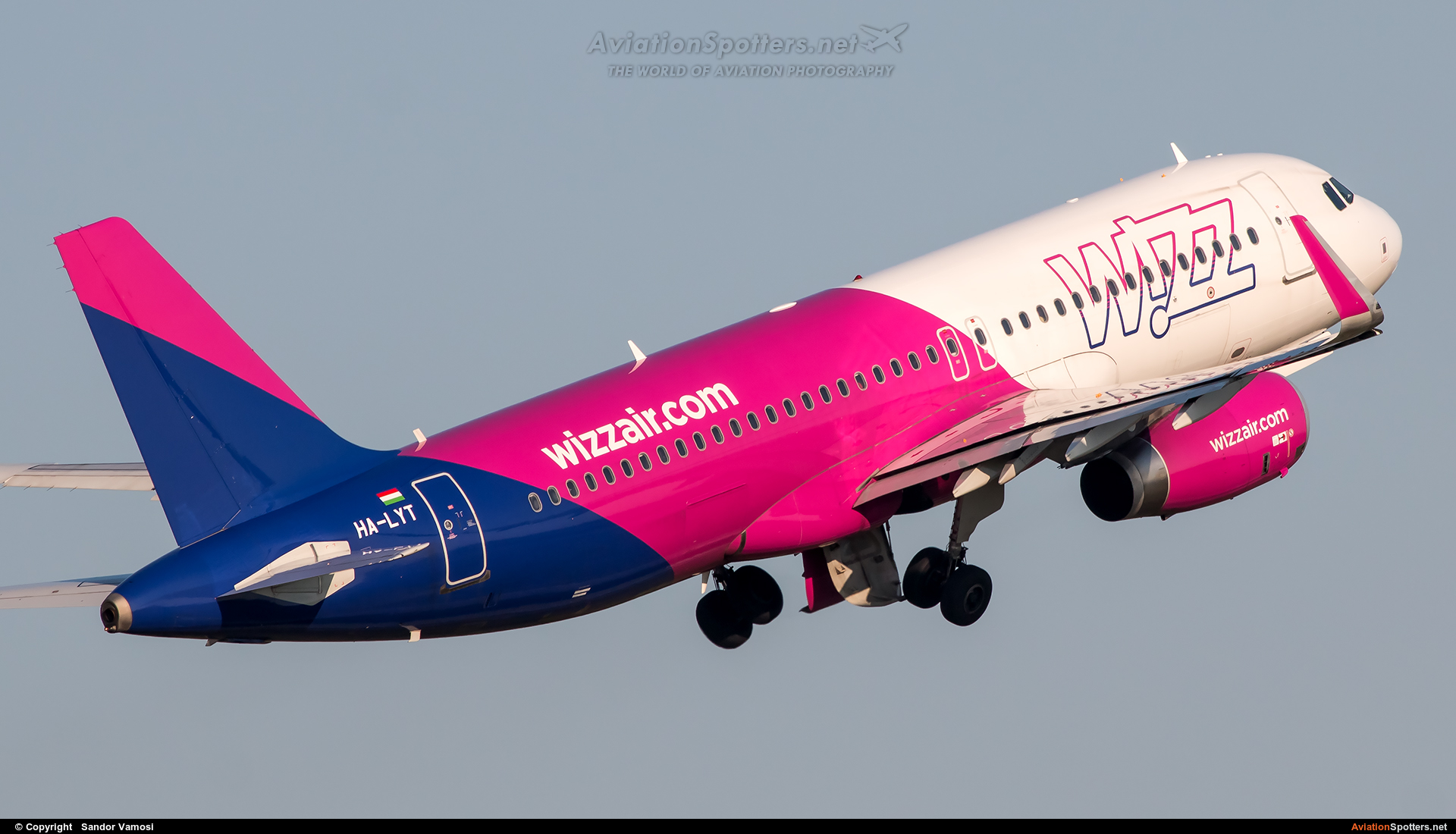 Wizz Air  -  A320-232  (HA-LYT) By Sandor Vamosi (ALEX67)