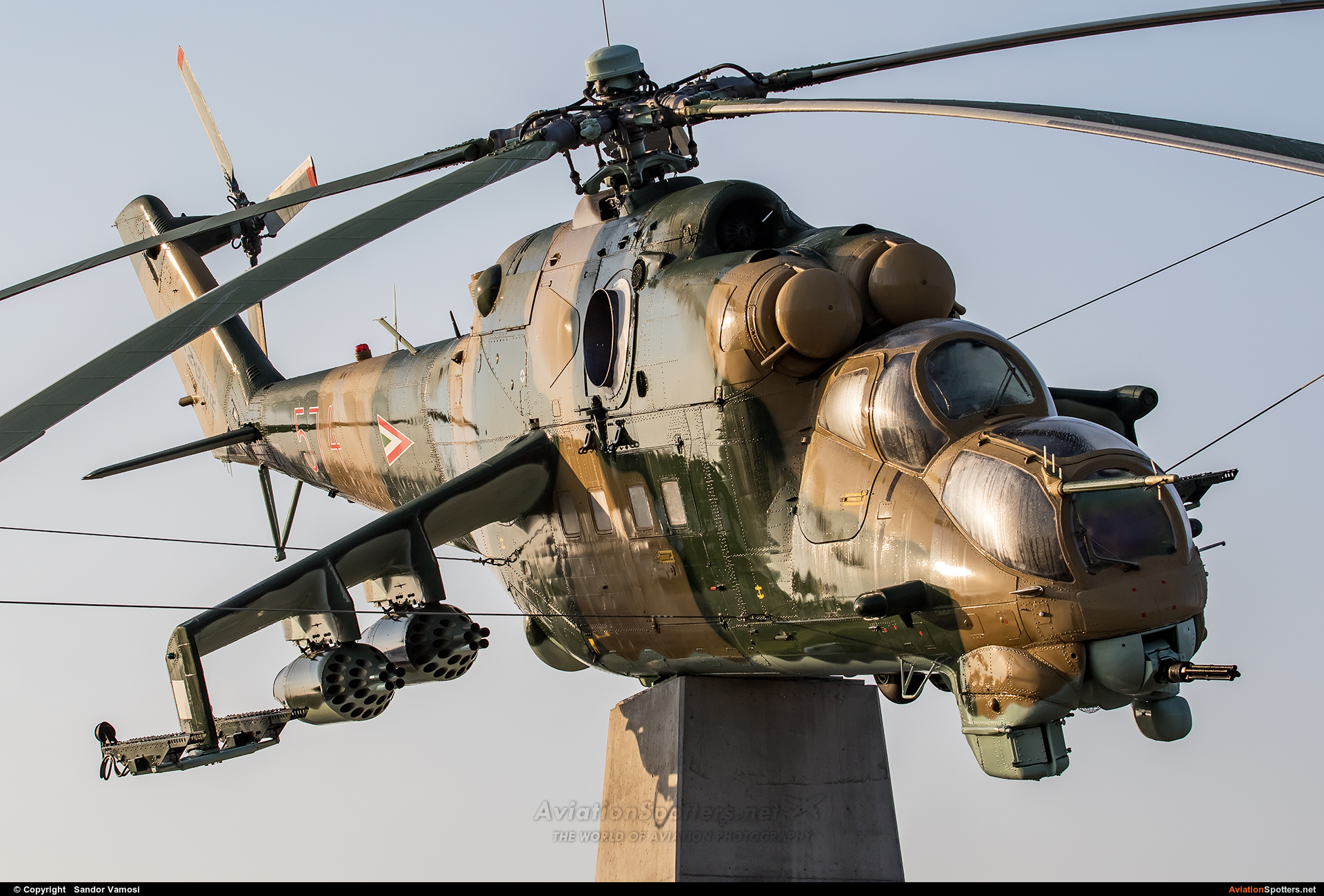 Hungary - Air Force  -  Mi-24D  (574) By Sandor Vamosi (ALEX67)