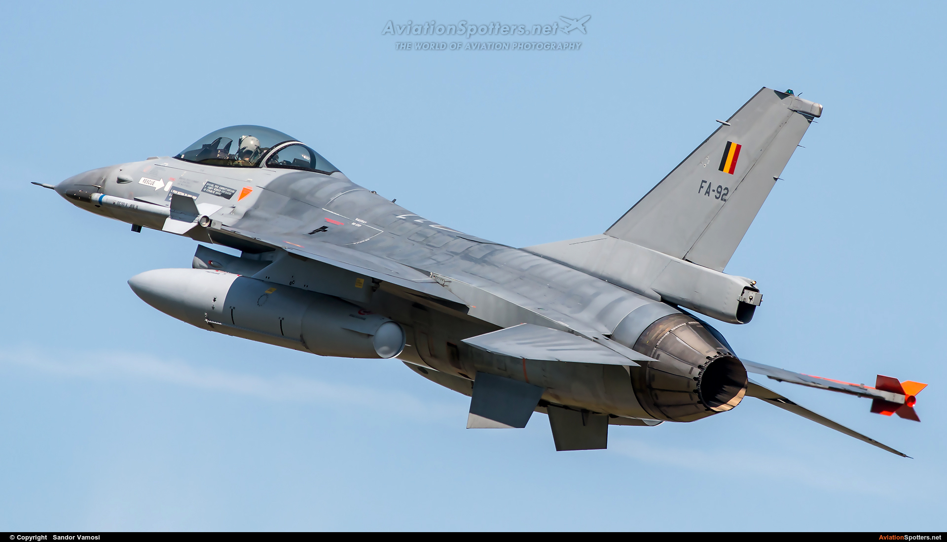 Belgium - Air Force  -  F-16AM Fighting Falcon  (FA-92) By Sandor Vamosi (ALEX67)