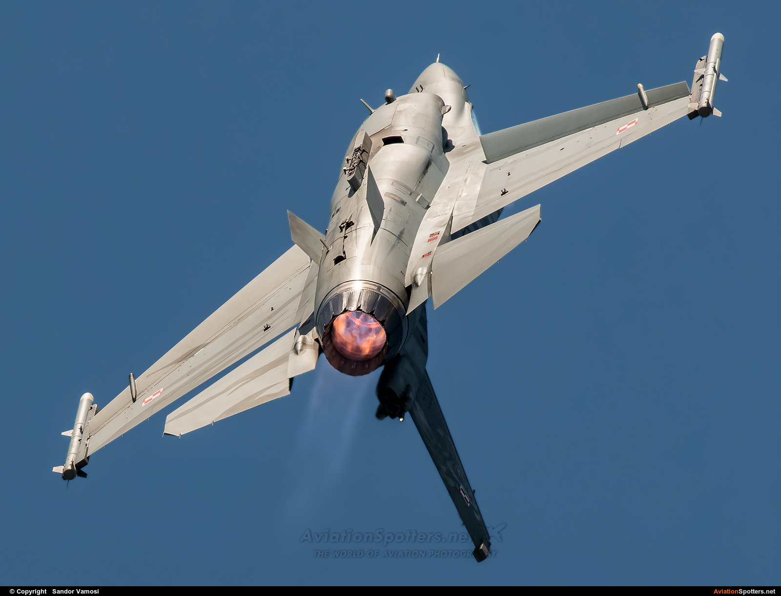 Poland - Air Force  -  F-16C Jastrząb  (4056) By Sandor Vamosi (ALEX67)