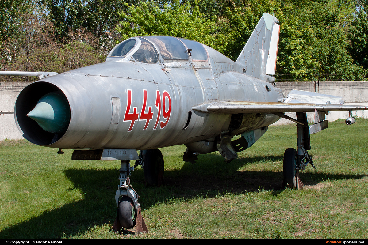 Hungary - Air Force  -  MiG-21U  (4419) By Sandor Vamosi (ALEX67)