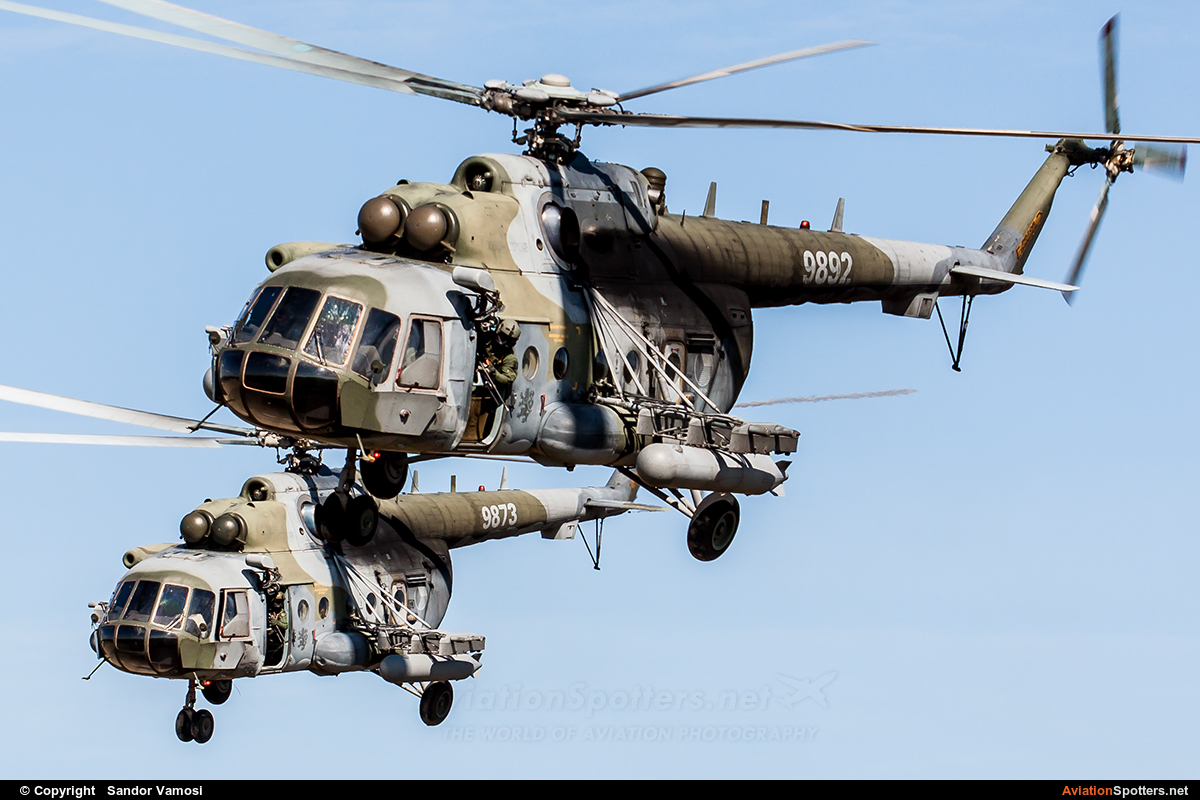 Czech - Air Force  -  Mi-171  (9892) By Sandor Vamosi (ALEX67)