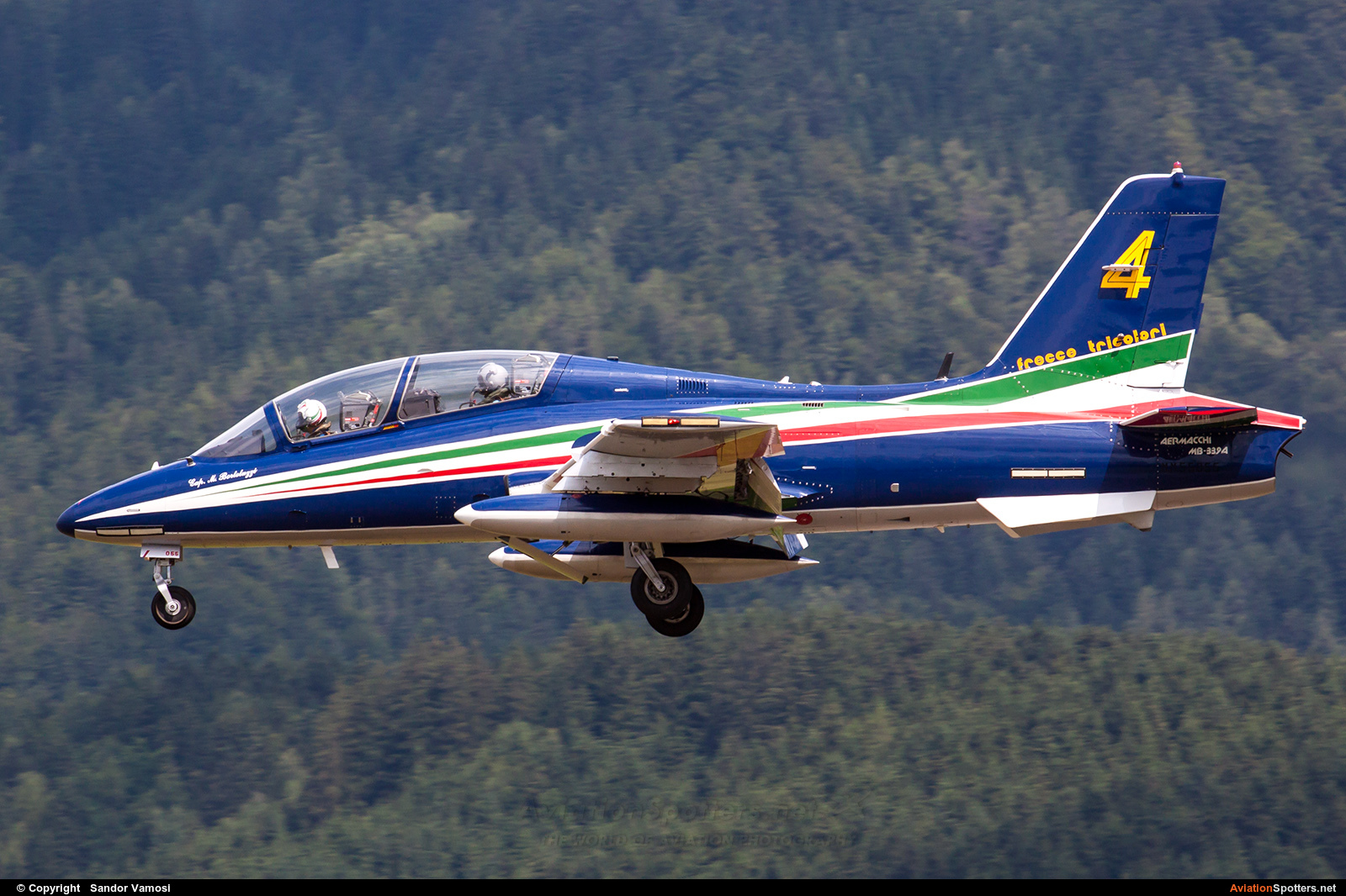 Italy - Air Force : Frecce Tricolori  -  MB-339-A-PAN  (MM54482) By Sandor Vamosi (ALEX67)