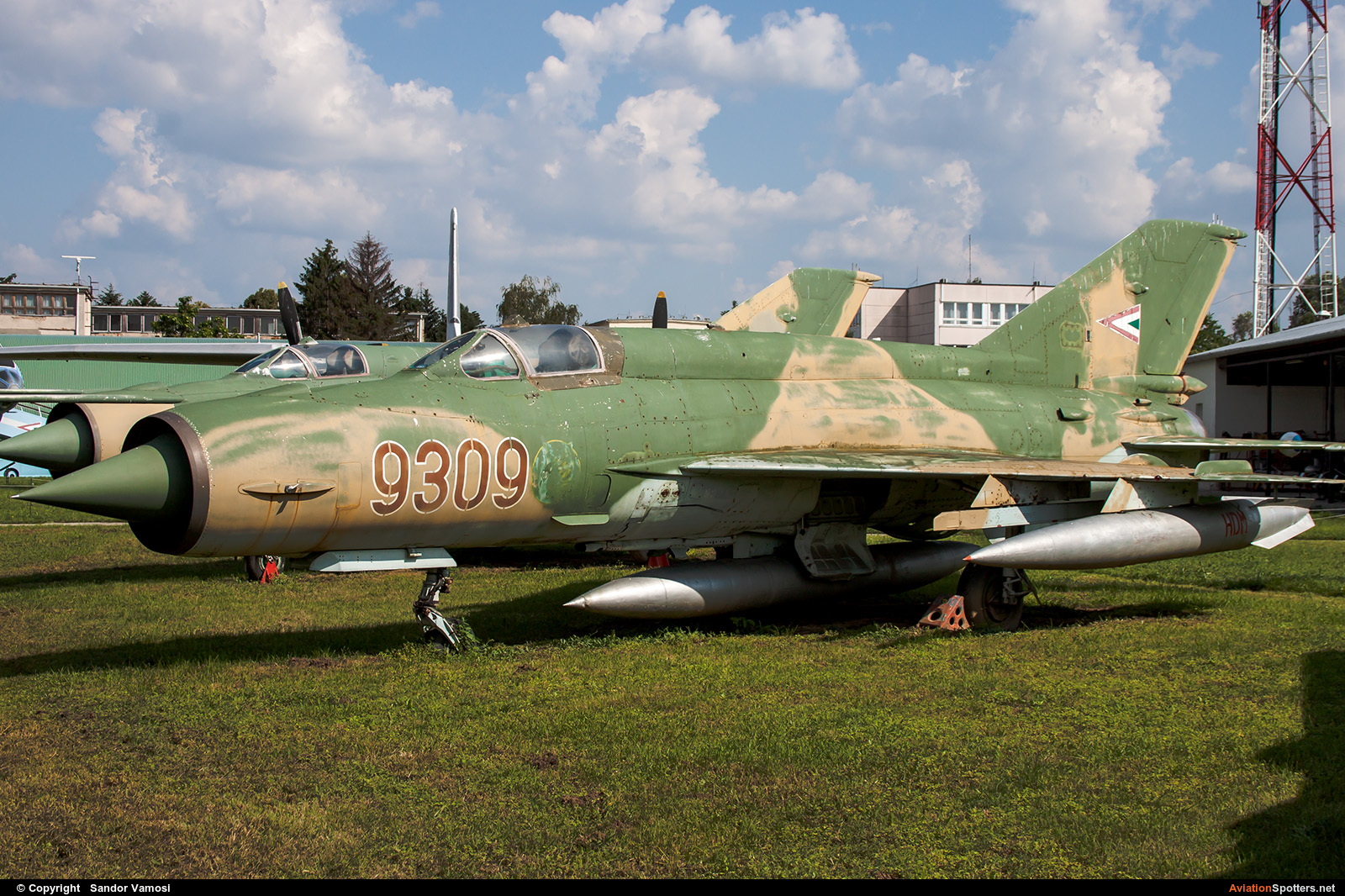 Hungary - Air Force  -  MiG-21MF  (9309) By Sandor Vamosi (ALEX67)