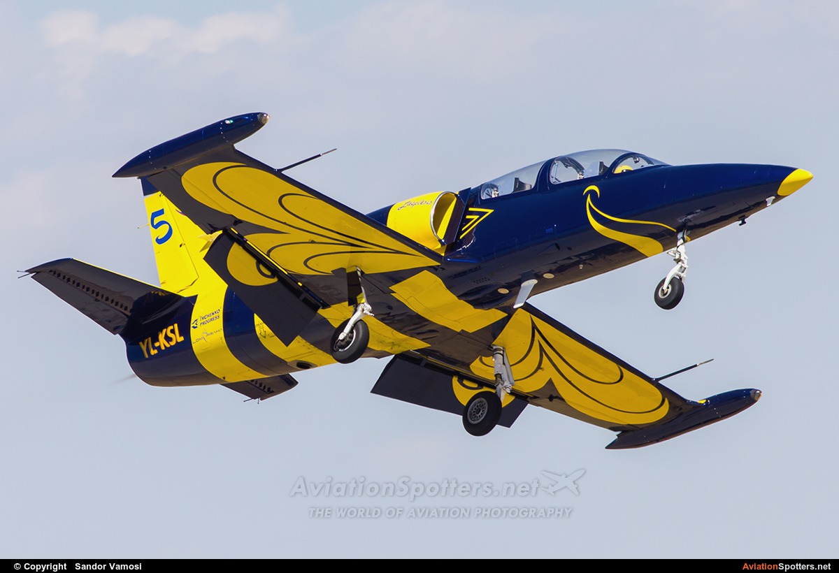 Baltic Bees Jet Team  -  L-39C Albatros  (YL-KSL) By Sandor Vamosi (ALEX67)