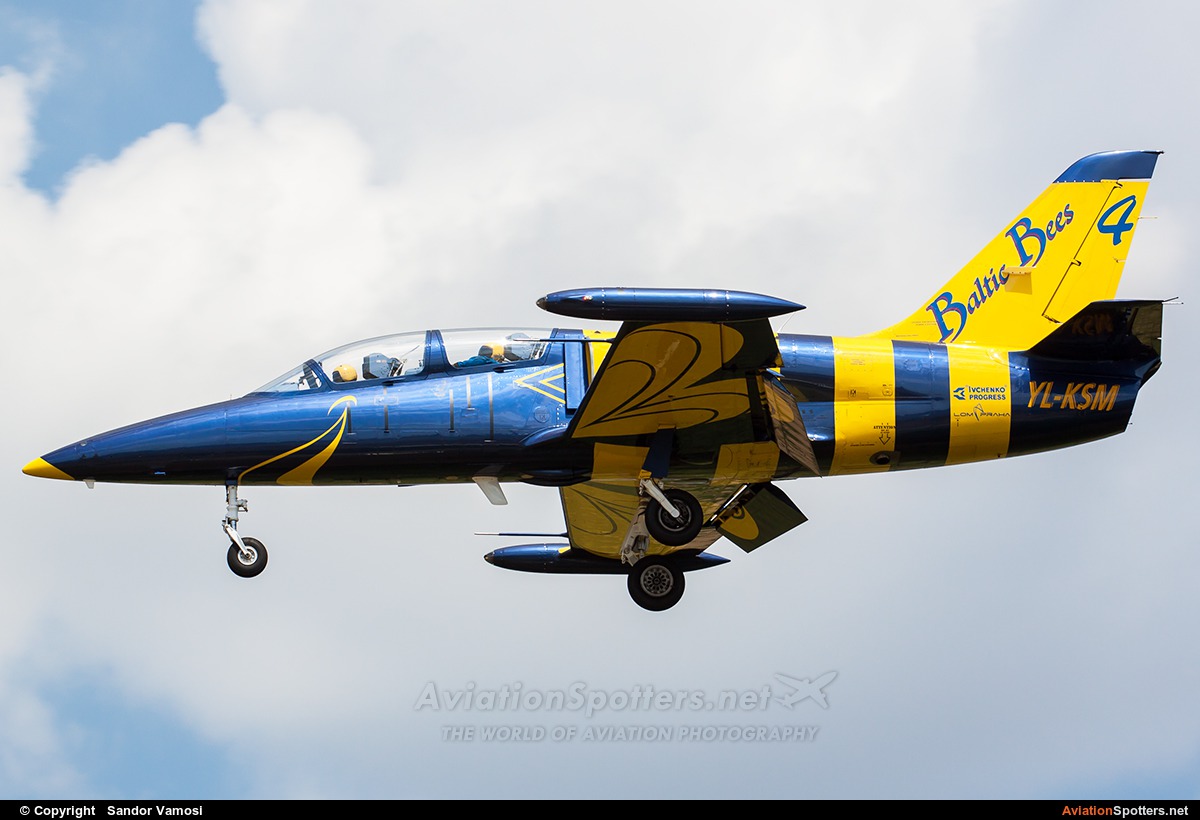 Baltic Bees Jet Team  -  L-39C Albatros  (YL-KSM) By Sandor Vamosi (ALEX67)