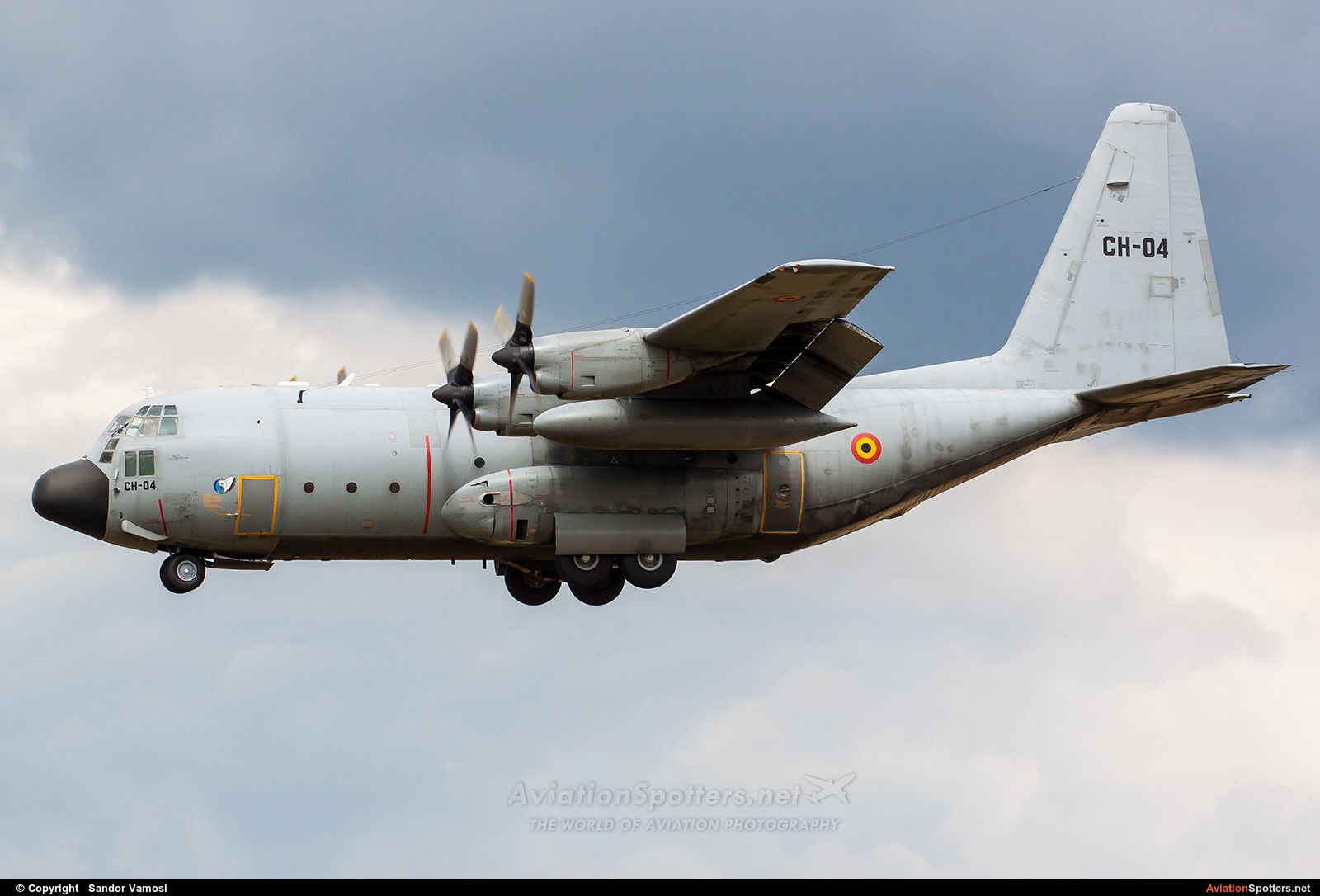 Belgium - Air Force  -  C-130H Hercules  (CH-04) By Sandor Vamosi (ALEX67)