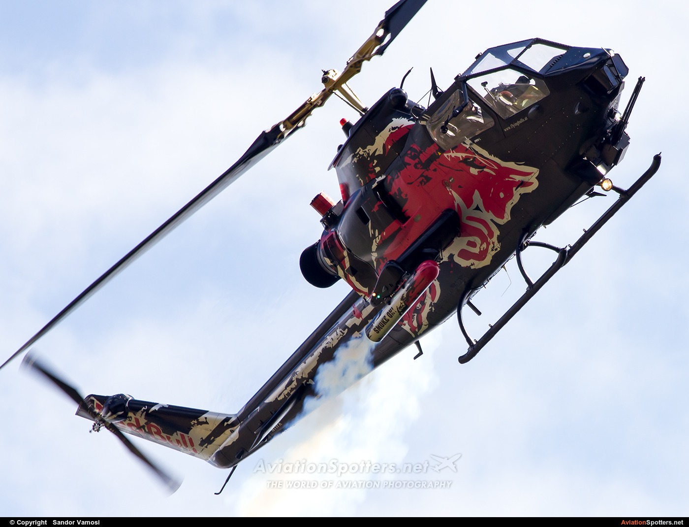 The Flying Bulls  -  TAH-1F Cobra  (N11FX) By Sandor Vamosi (ALEX67)