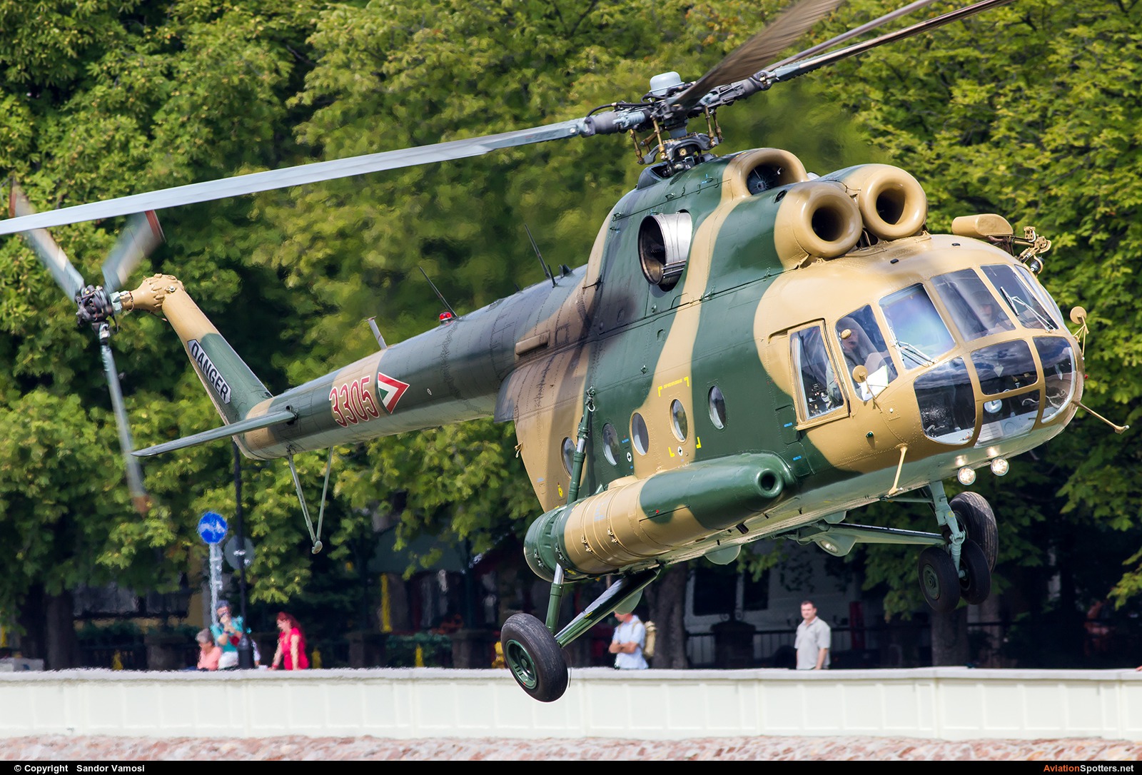 Hungary - Air Force  -  Mi-8T  (3305) By Sandor Vamosi (ALEX67)